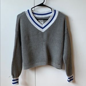 Hollister V-Neck grey sweater